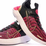 Chaussures de running Rose/Noire Femme Nike Next Nature vue 7