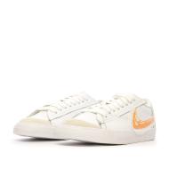 Baskets Blanches/Orange Mixte Nike Blazer Low 77 Jumbo vue 6