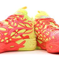 Chaussures de Basketball Jaune/Rose Puma Mb.04 1love vue 7