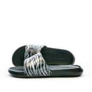 Claquettes Noir/Gris Femme Nike Victori One Slide pas cher