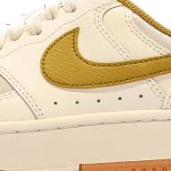 Baskets Blanc/Kaki Femme Nike Gamma Force vue 7