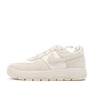 Baskets Beiges/Blanches Femme Nike Air Force 1 Wild pas cher