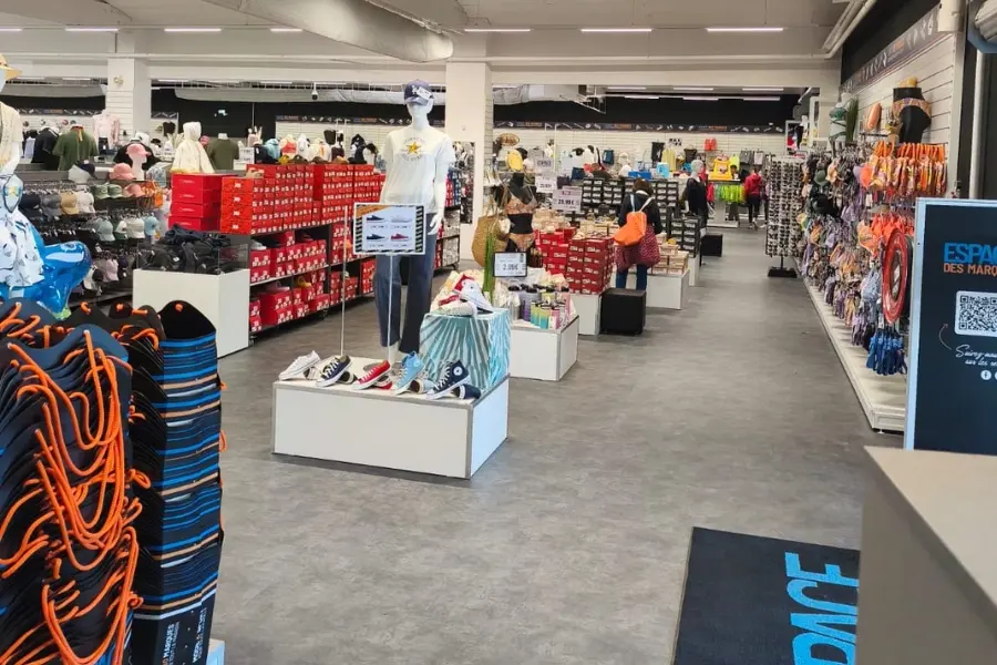 Photo magasin Espace des Marques Jard-sur-Mer - vue 3