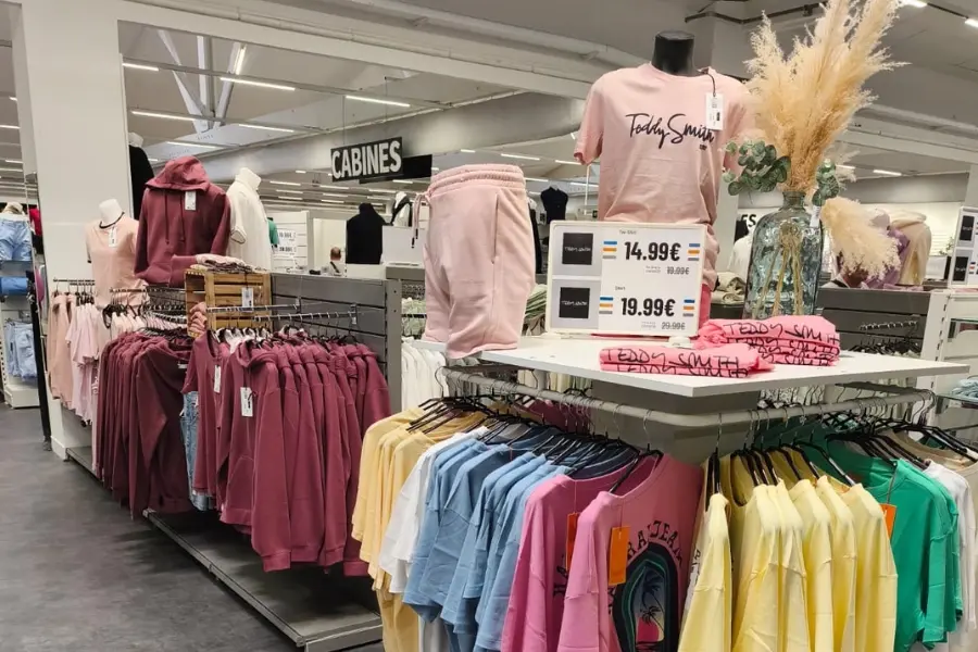 Photo magasin Espace des Marques Jard-sur-Mer - vue 2