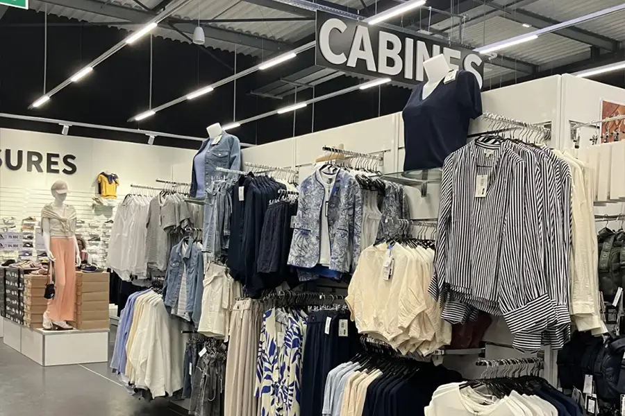 Photo magasin Espace des Marques Belz - vue 5