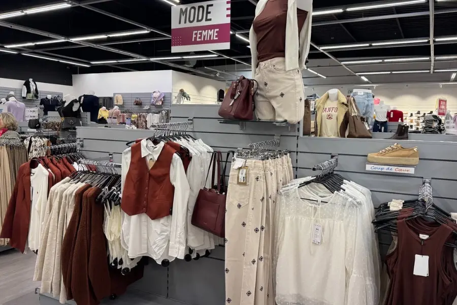 Photo magasin Espace des Marques Gujan-Mestras - vue 2